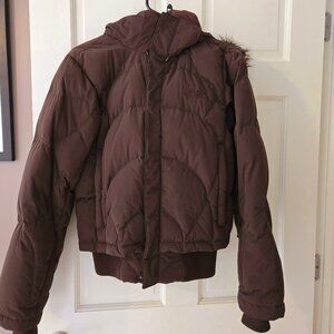 Women's The North Face Jacket in Brown. Size Medium